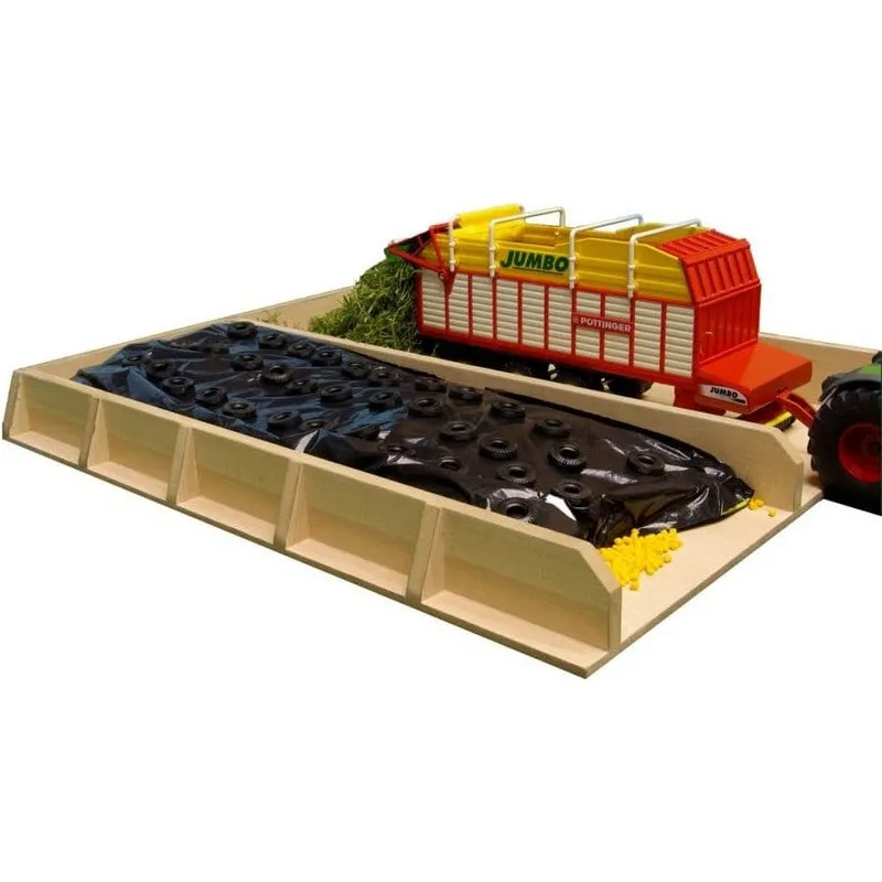 Kids Globe Farming Silo Trench Silage Pit 1:32 Scale