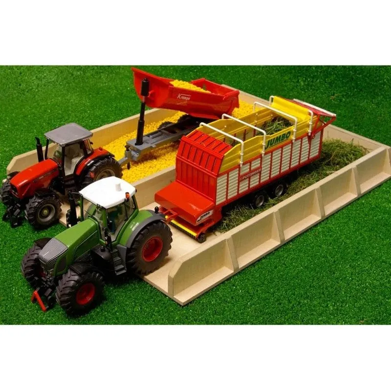 Kids Globe Farming Silo Trench Silage Pit 1:32 Scale