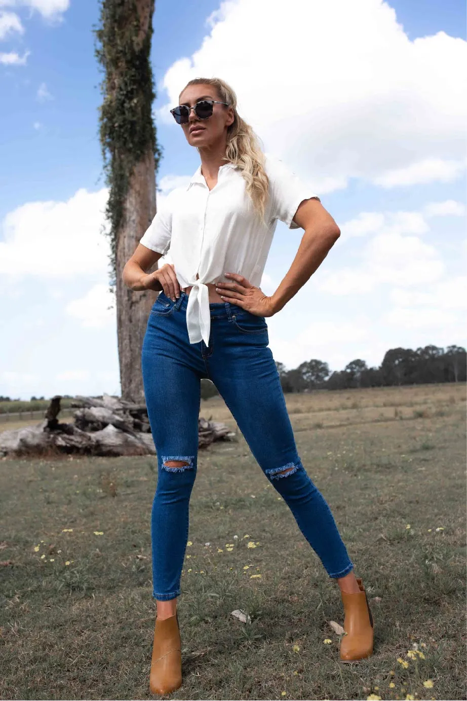 Rip knee Blue Denim
