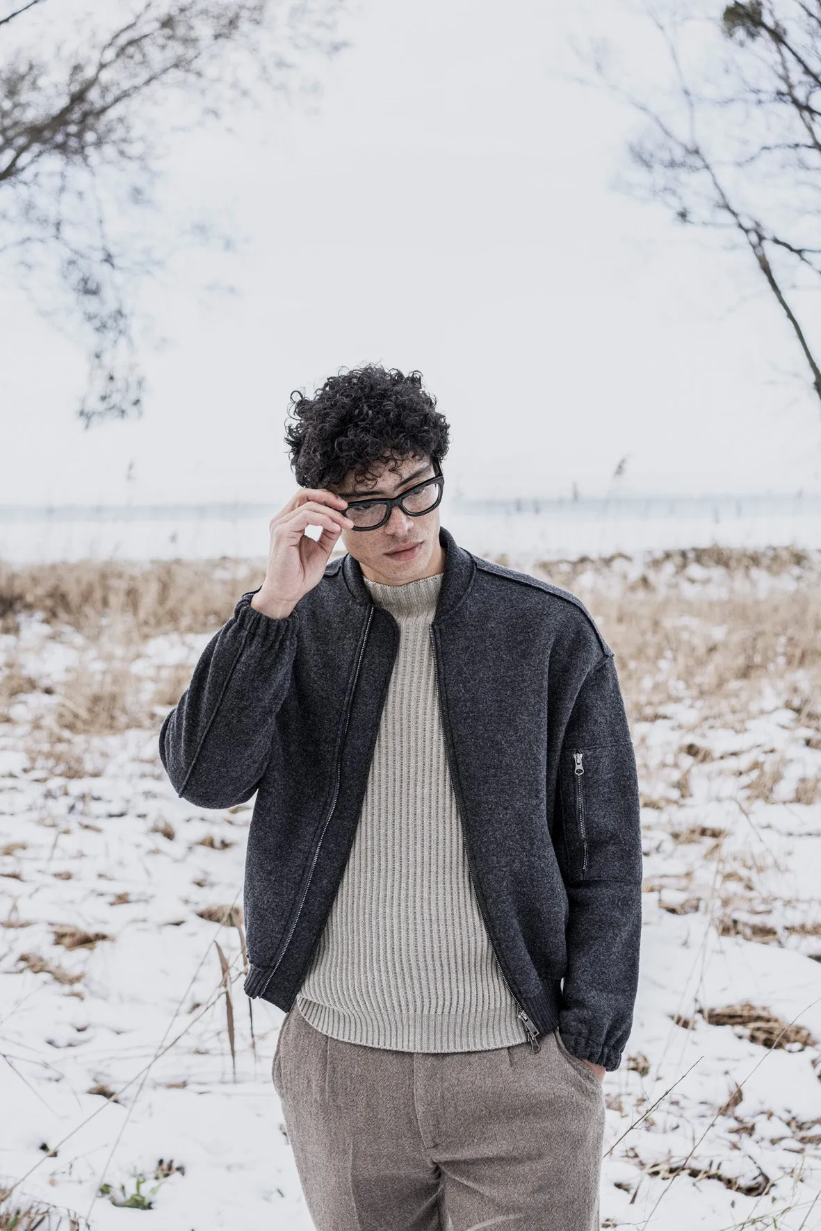 Round neck sweater made of merino wool, wide rib knit