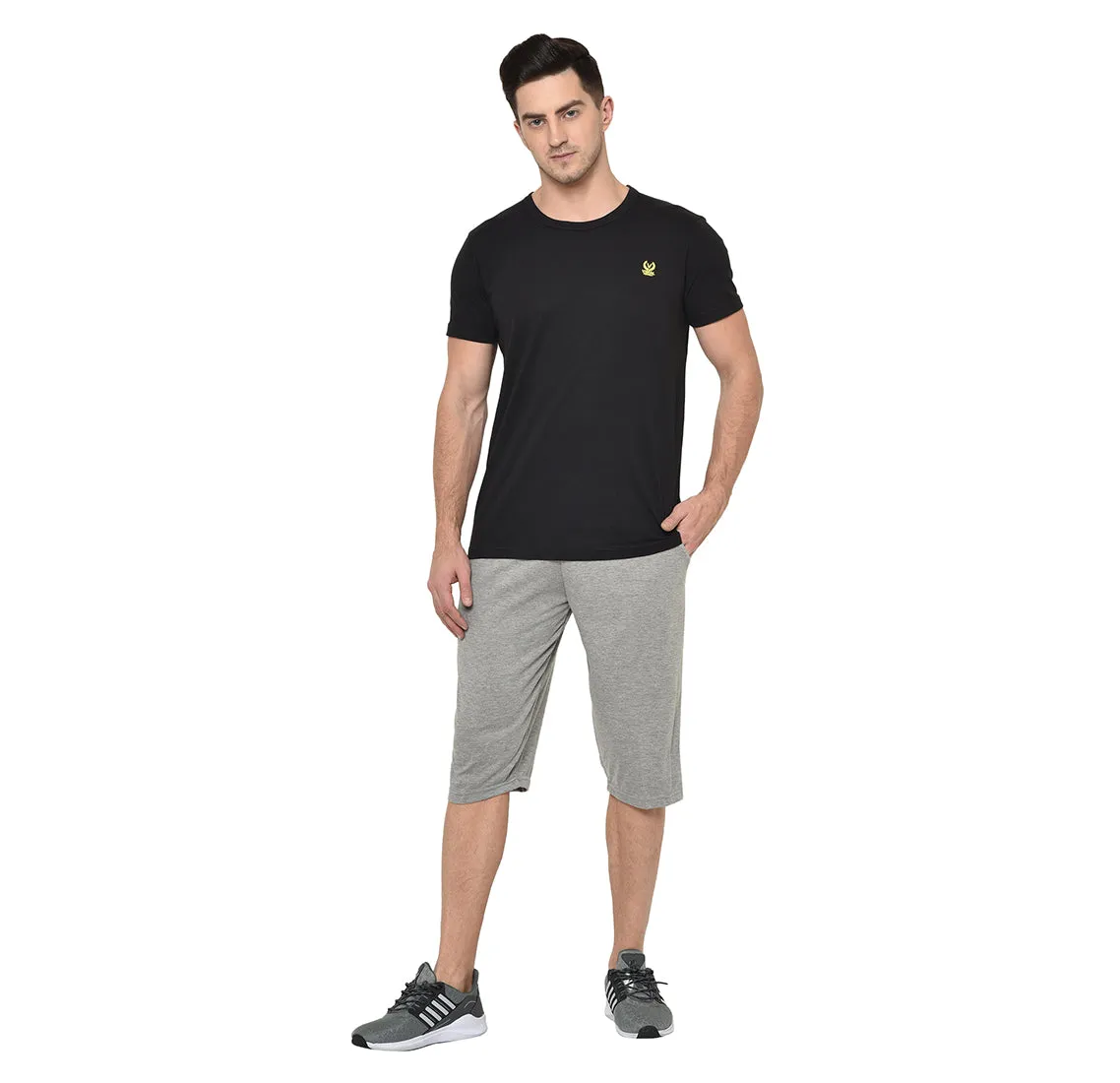 Vimal Jonney Cotton Blended Regular Fit Grey 3/4th Capri For Men