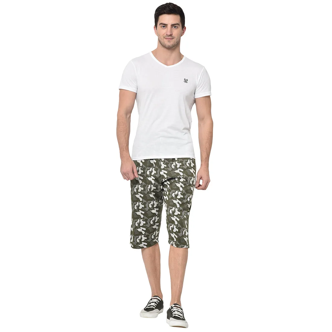 Vimal Jonney Cotton Blended Regular Fit Olive 3/4th Capri For Men