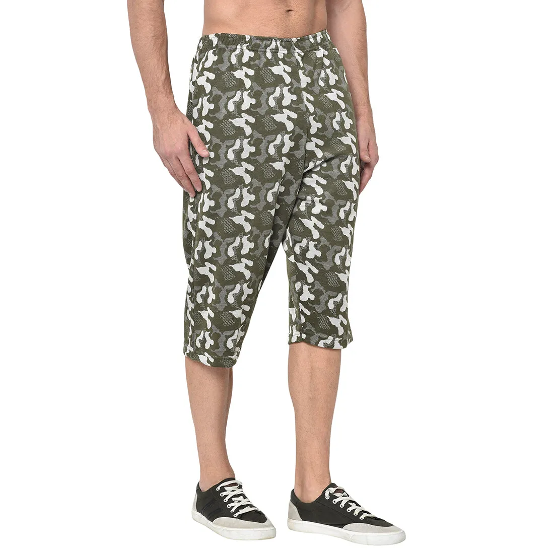 Vimal Jonney Cotton Blended Regular Fit Olive 3/4th Capri For Men